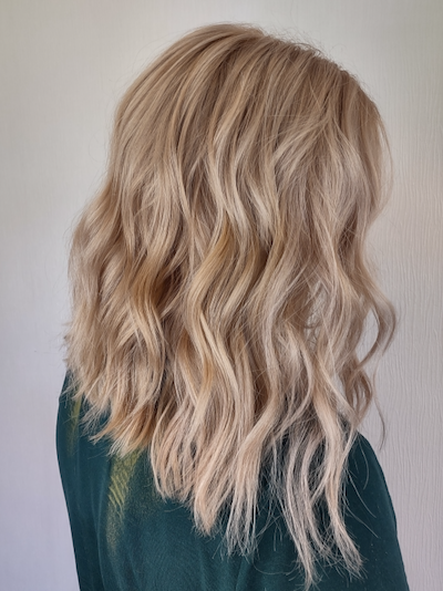 Blonding Specialist